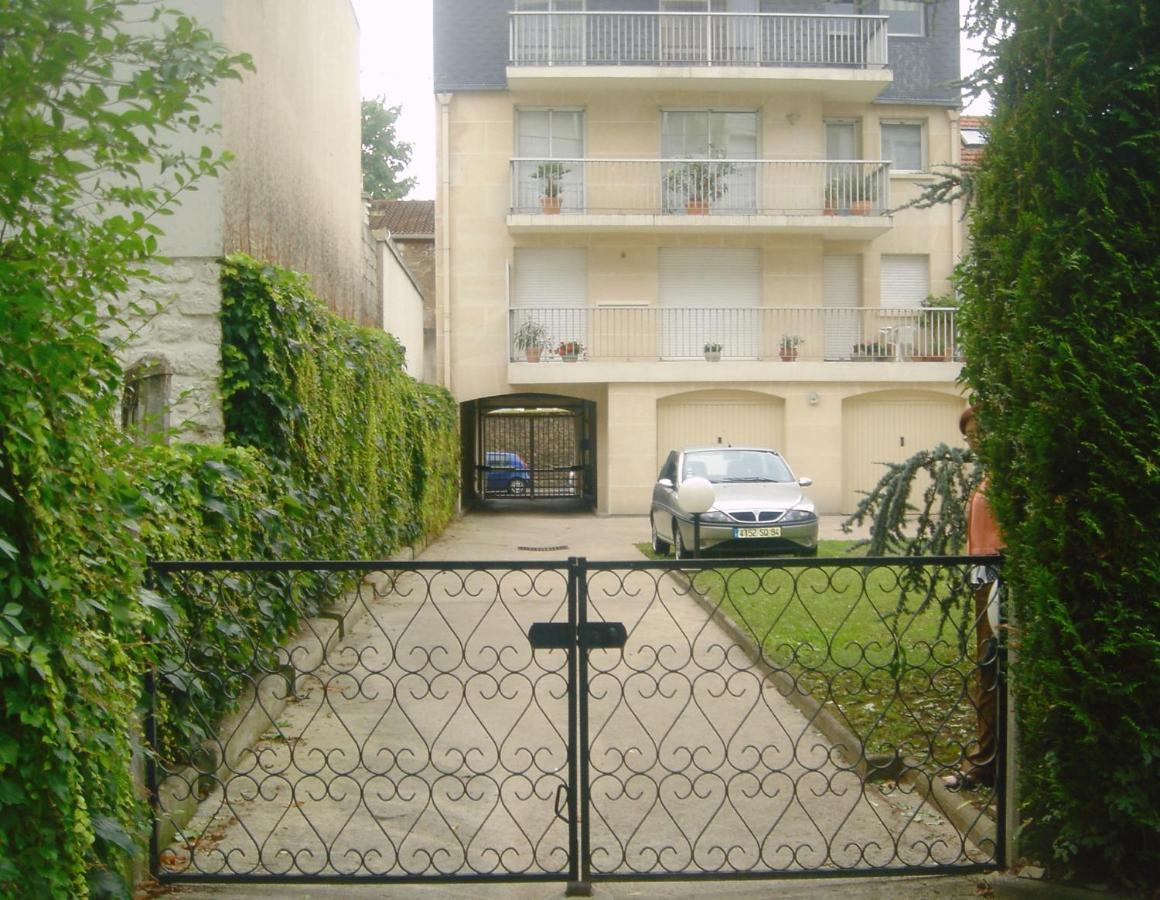 Maison De Longde-Appartement Avec 2 Chambres Villejuif Eksteriør bilde
